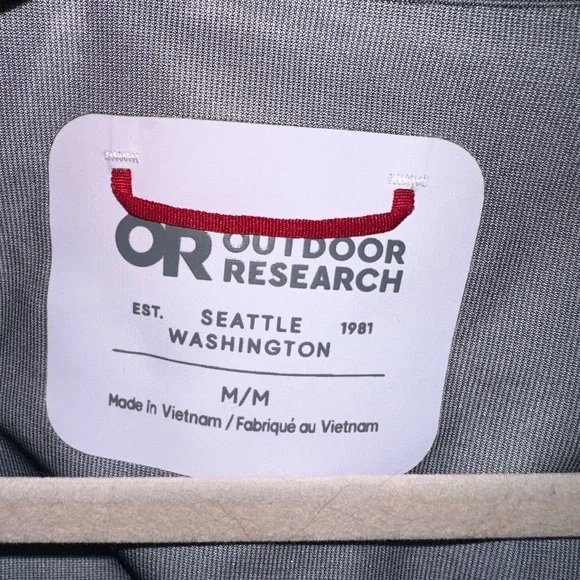 Outdoor Research Aspire 3L Jacket for Women- New without tags. Size Medium. - Picture 4 of 6